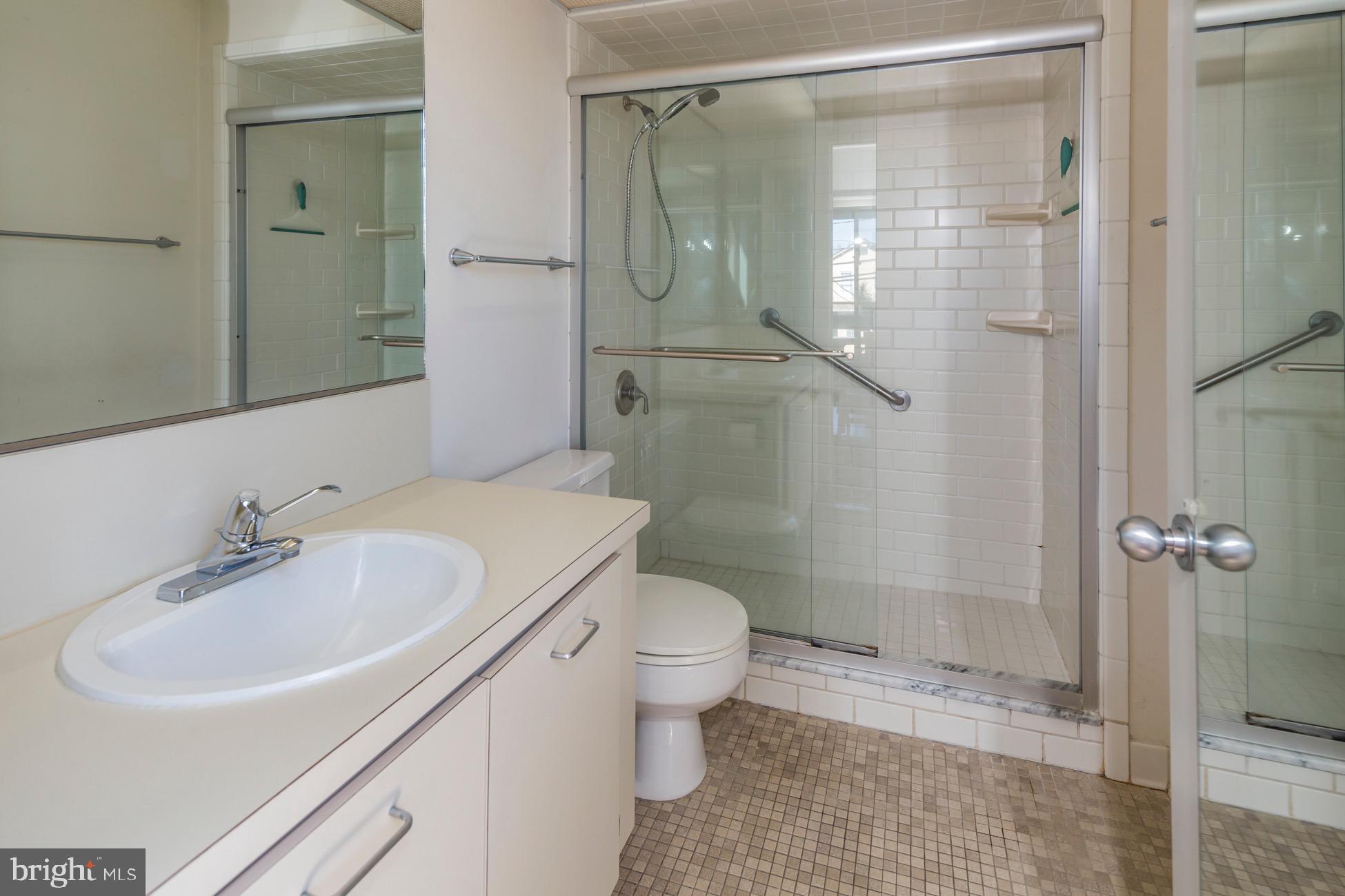 1 Markham Road, Unit 2D Princeton, NJ 08540 - Photo 20 of 25 Master Bathroom