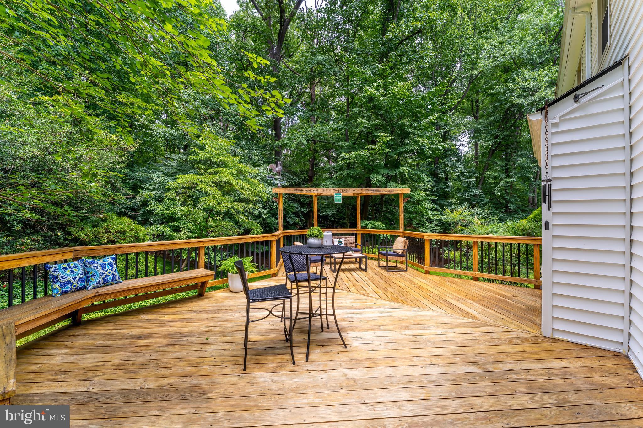 11488 Bingham Terrace Reston, VA 20191 - Photo 32 of 59 Huge patio off of main level