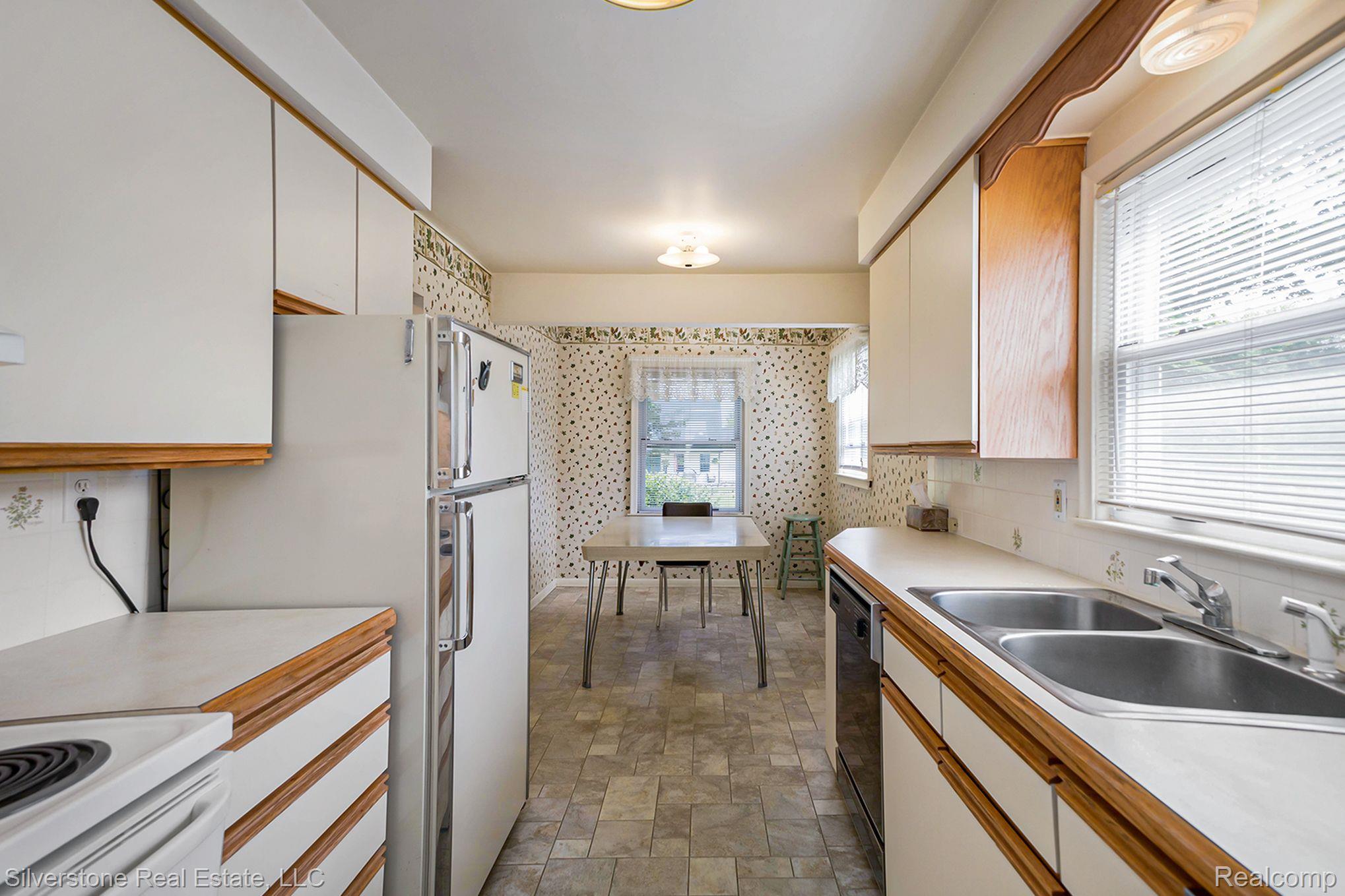 11884 Kaeding Road Romeo, MI 48065 - Photo 8 of 27 Gallery Image 8