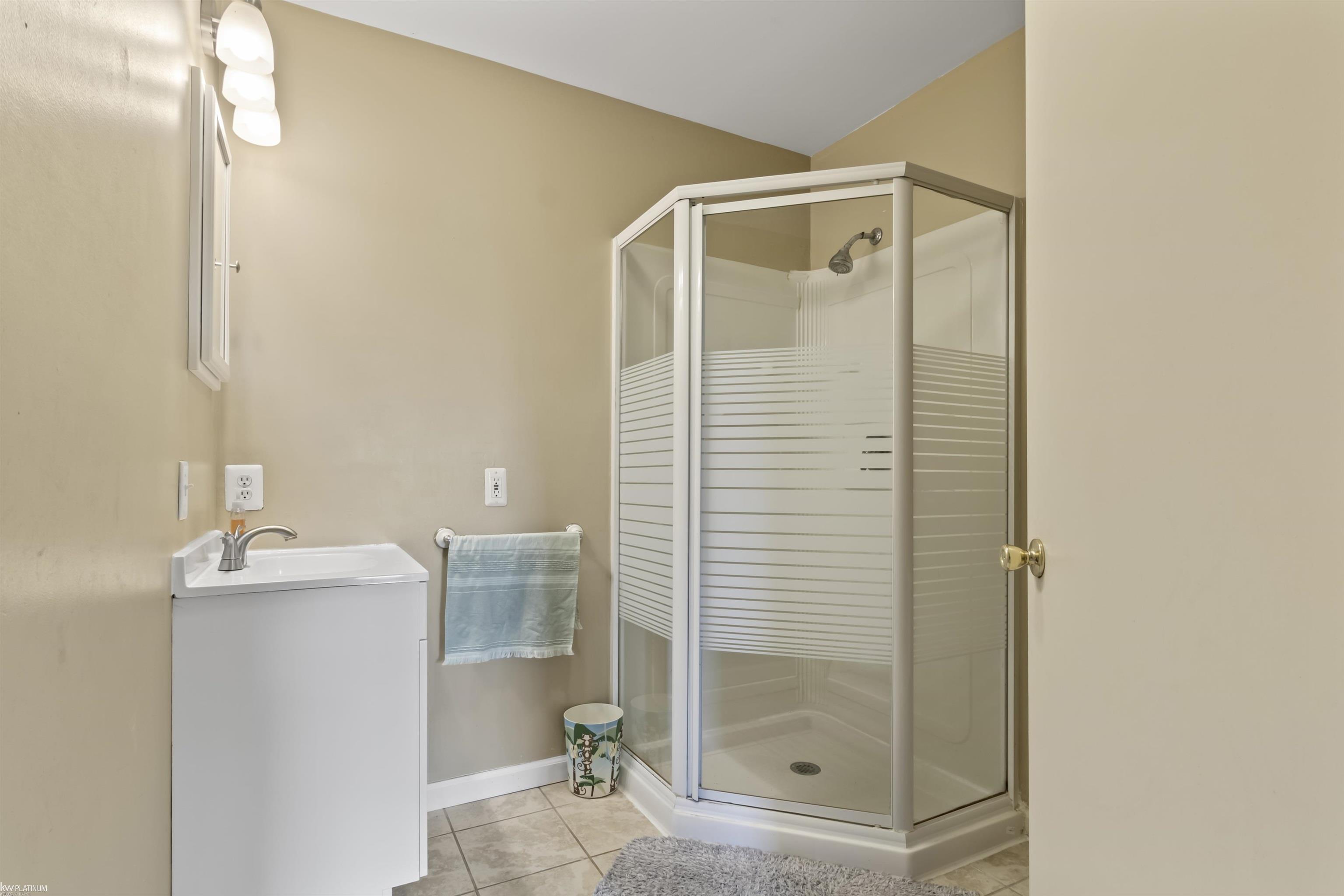 8070 Vincent Road Croswell, MI 48422 - Photo 25 of 38 50120723-24.JPG