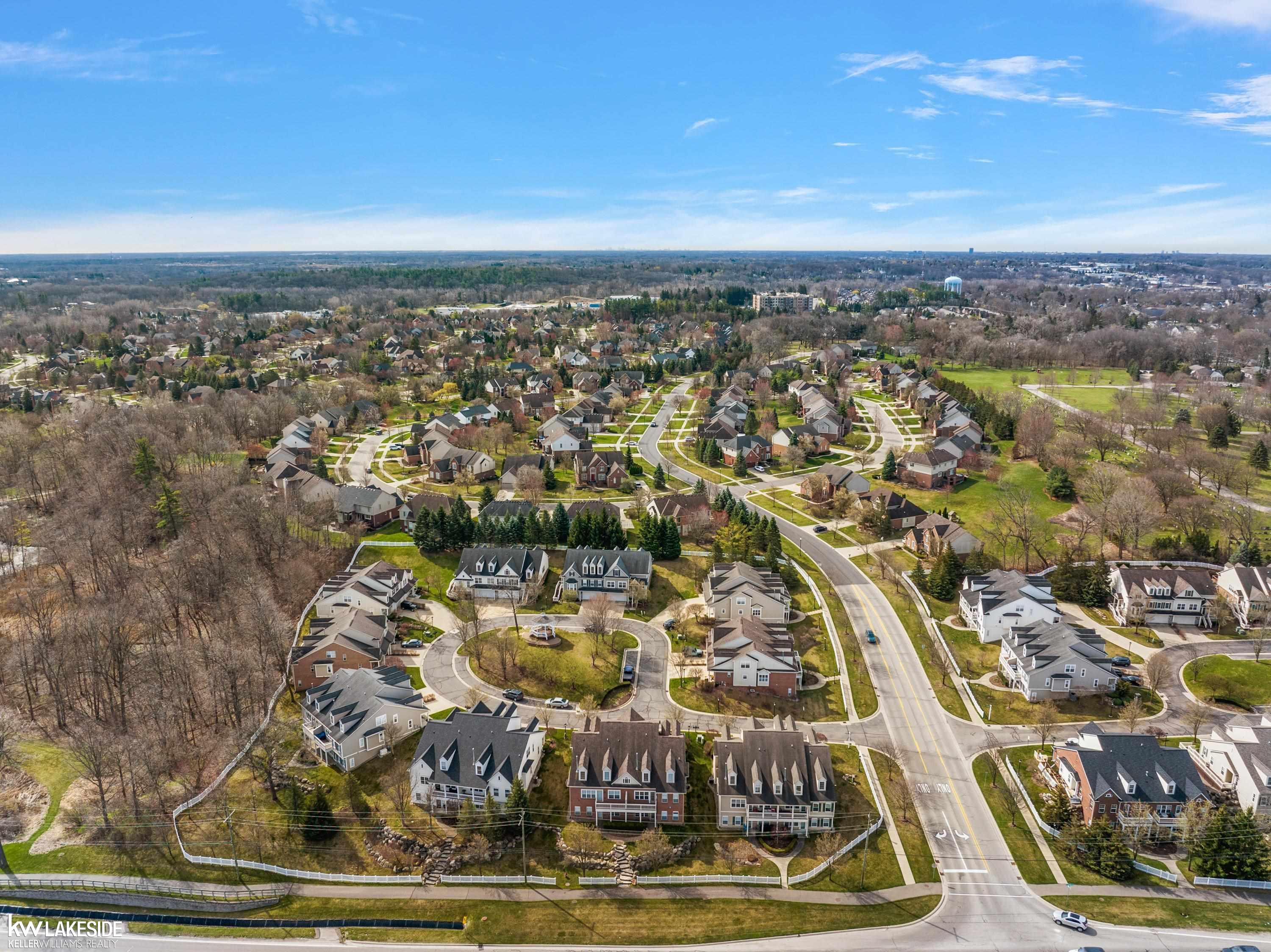 747 East Bluff Court Rochester, MI 48306 - Photo 73 of 79 50138673-bbc1f622-97fd-4c6b-b46a-fe02bf4a36db.JPG