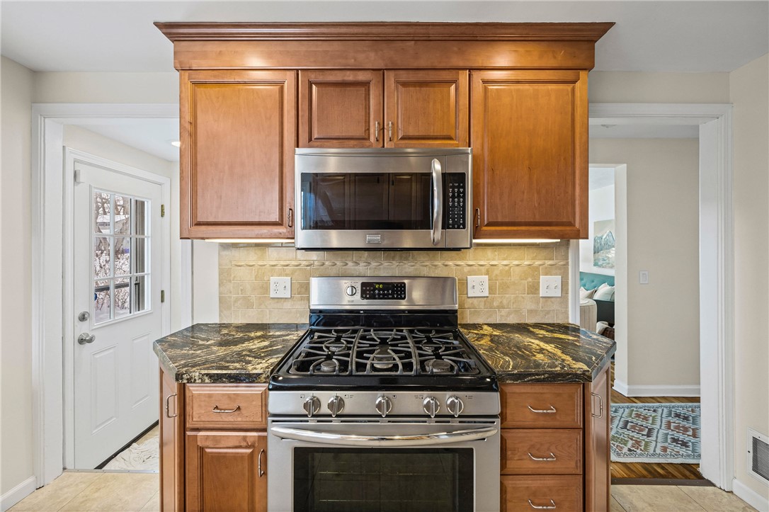 126 Marwood Road Greece, NY 14616 - Photo 21 of 45