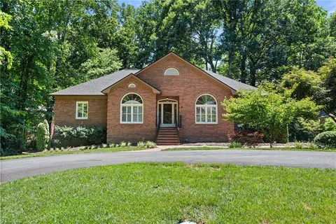 $580,000 | 5021 Meadow Hill Court, Winston-Salem, NC 27106