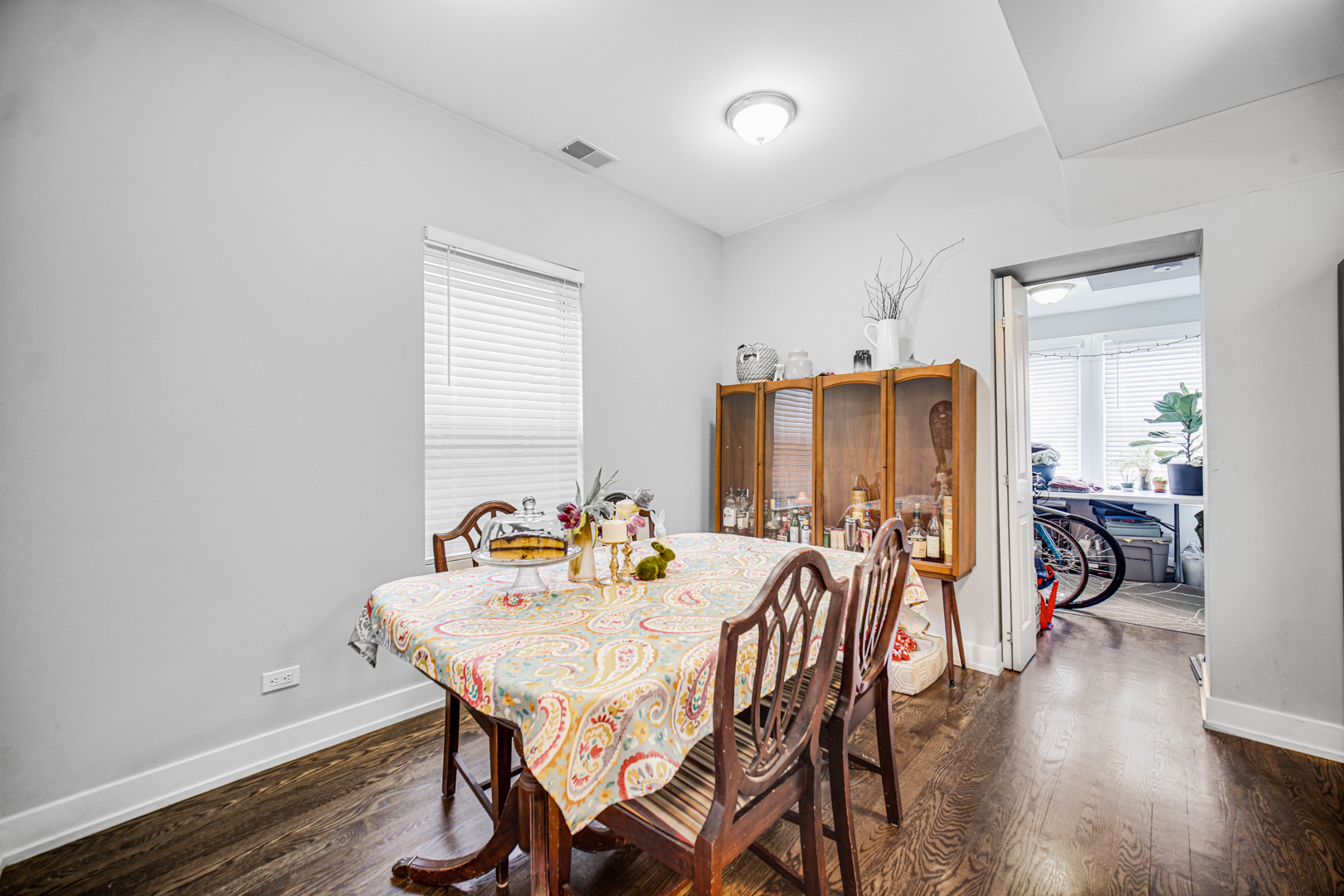 4833 North Ridgeway Avenue Chicago, IL 60625 - Photo 11 of 36 Gallery Image 11