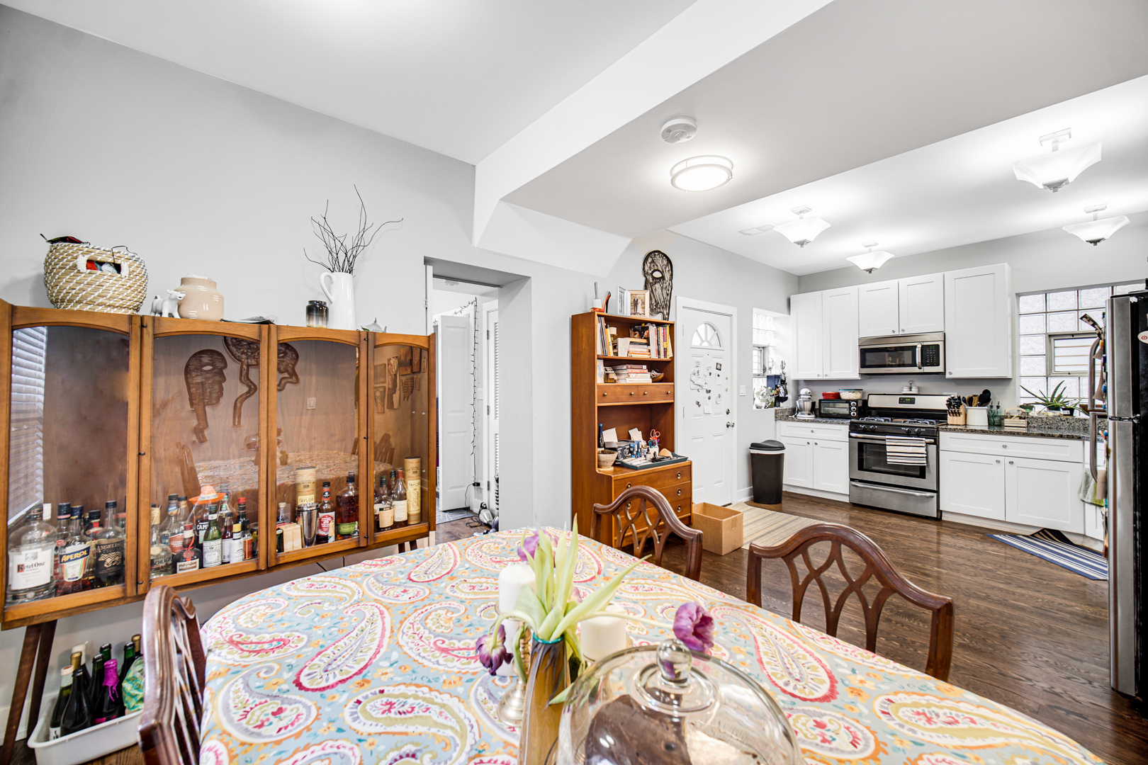 4833 North Ridgeway Avenue Chicago, IL 60625 - Photo 12 of 36 Gallery Image 12