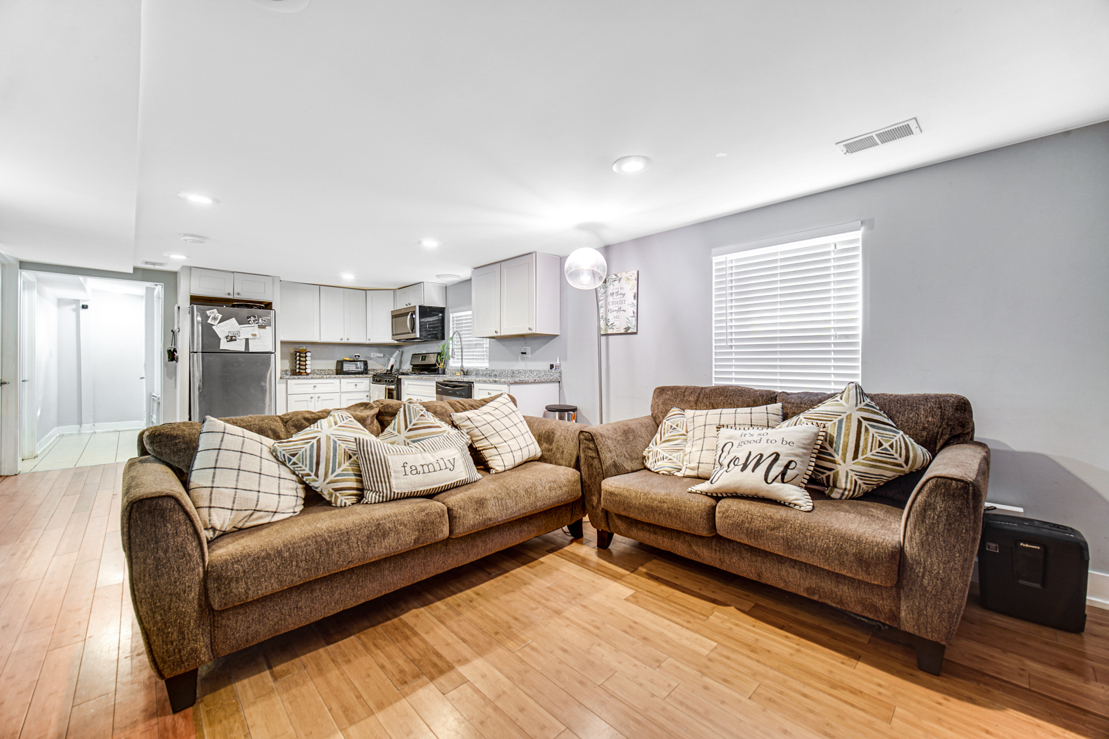 4833 North Ridgeway Avenue Chicago, IL 60625 - Photo 2 of 36 Gallery Image 2