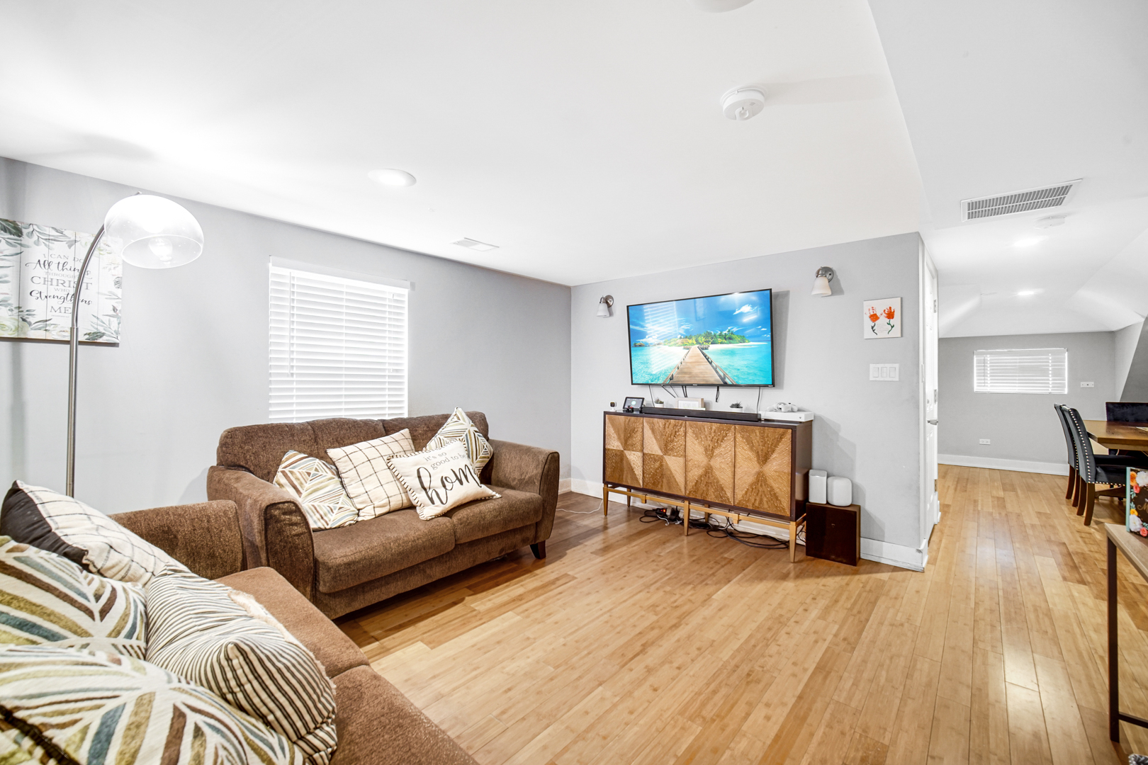 4833 North Ridgeway Avenue Chicago, IL 60625 - Photo 4 of 36 Gallery Image 4