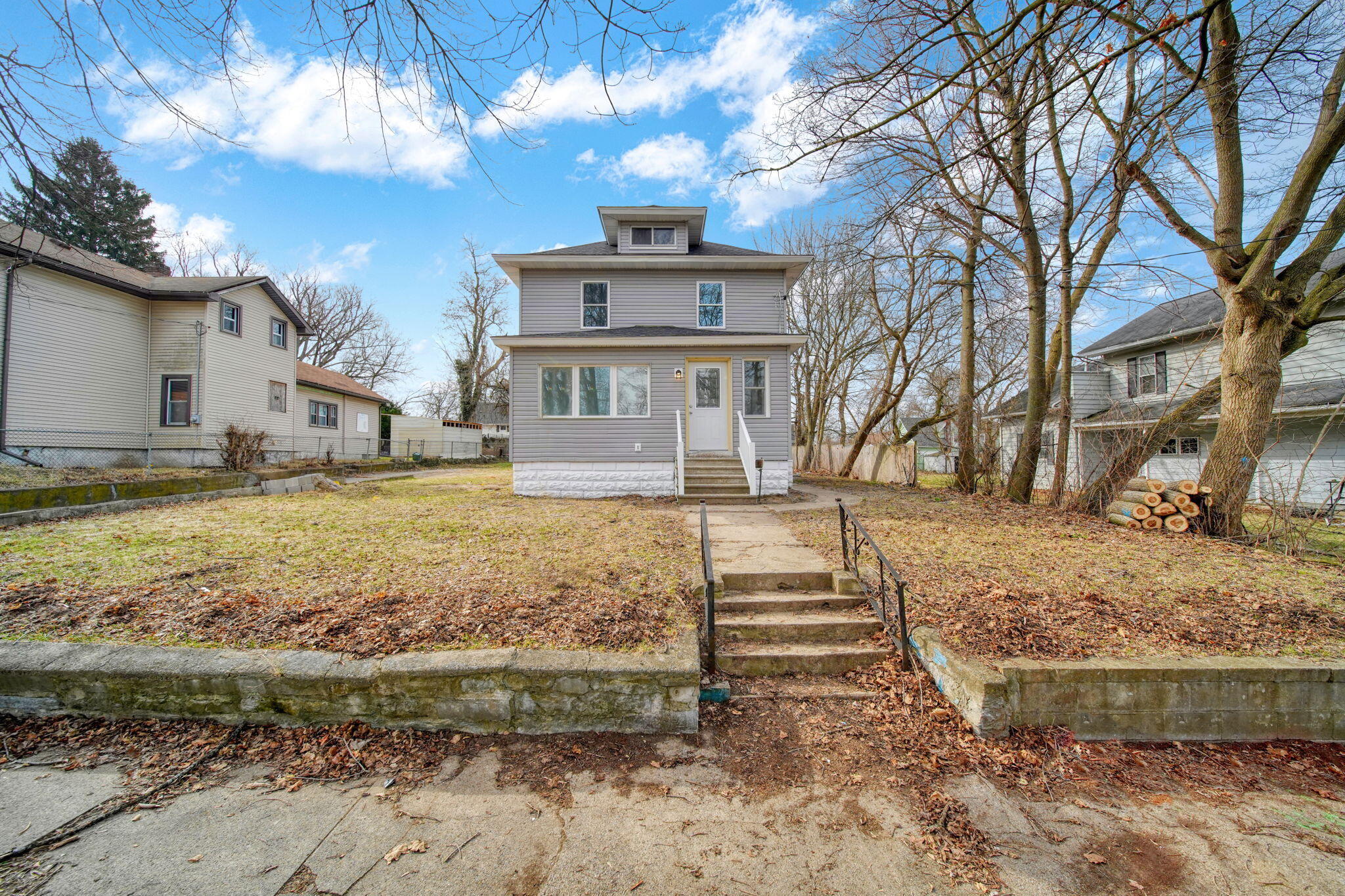 209 Damon Street Jackson, MI 49203 - Photo 2 of 31 3-web-or-mls-DSC03641_HDR