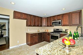 14565 Ladue Road Chesterfield, MO 63017 - Photo 6 of 24