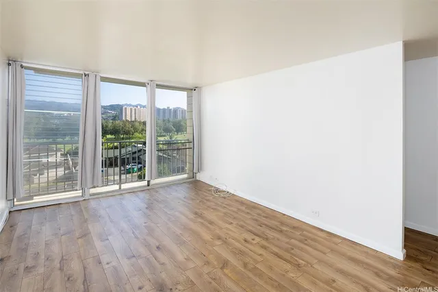 $1,950 | 949 Ala Nanala Street, Unit 501, Honolulu, HI 96818