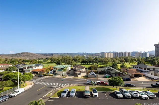 $1,950 | 949 Ala Nanala Street, Unit 501, Honolulu, HI 96818