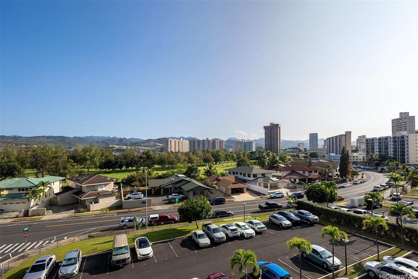 949 Ala Nanala Street, Unit 501 Honolulu, HI 96818 - Photo 18 of 18 a view of a city