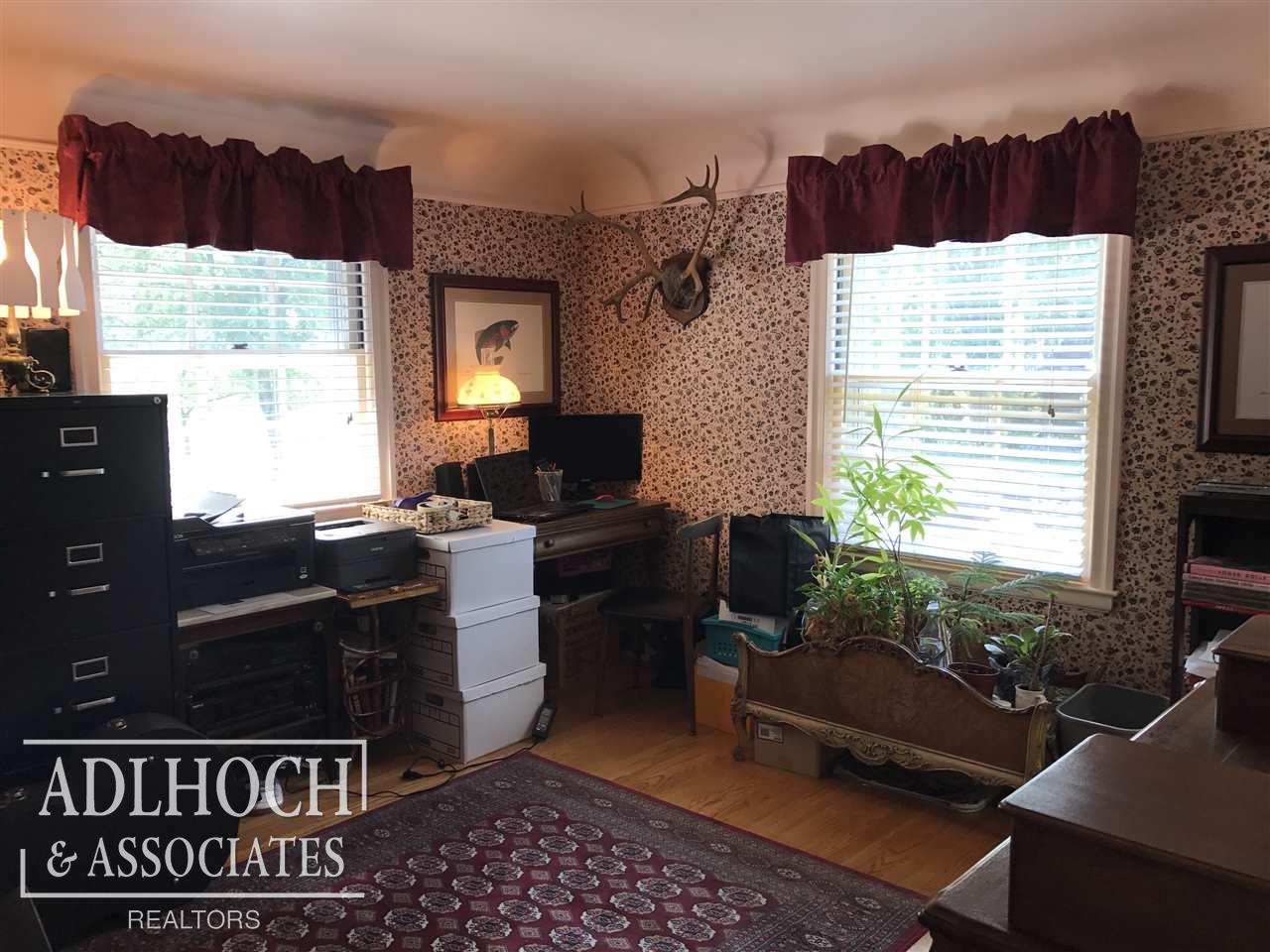 734 Pemberton Road Grosse Pointe, MI 48230 - Photo 16 of 23 31327842-16.JPG