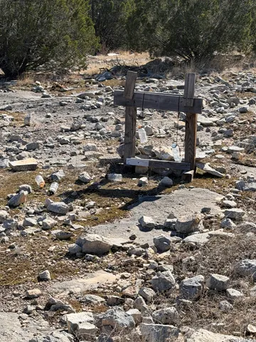 $99,000 | 498 Sd 45330, Rocksprings, TX 78880