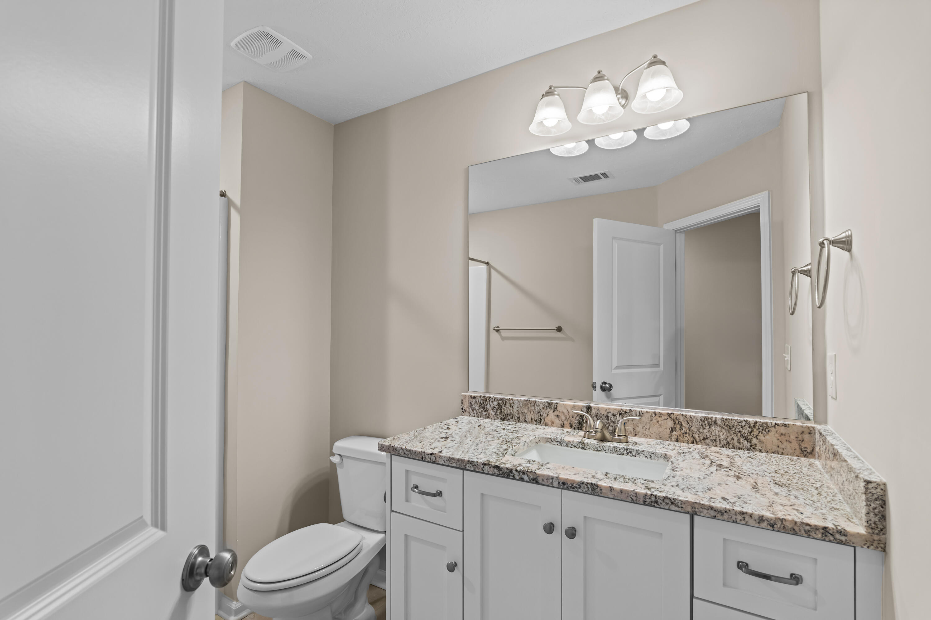 210 Dublin Loop Grovetown, GA 30813 - Photo 32 of 42 Upstairs Guest Bathroom