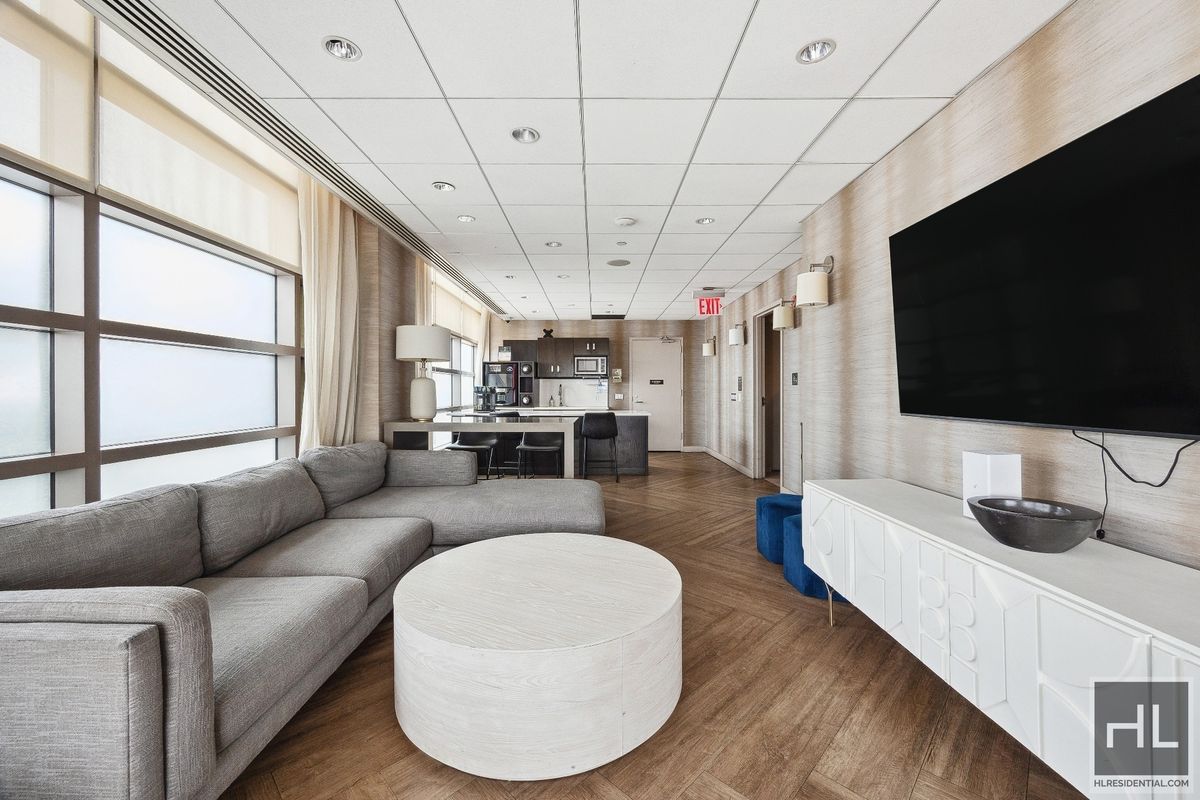 215-217 East 96th Street, Unit 37B Manhattan, NY 10128 - Photo 14 of 21 Photo 14