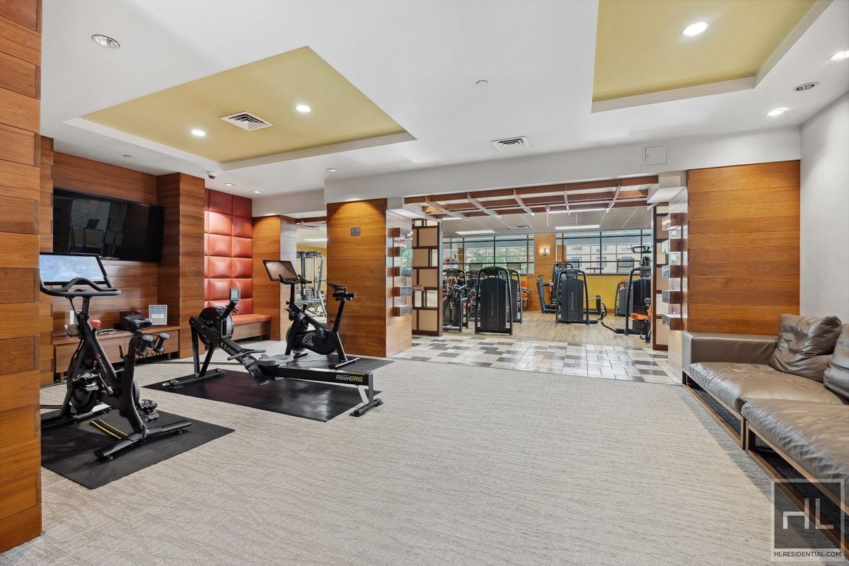 215-217 East 96th Street, Unit 37B Manhattan, NY 10128 - Photo 15 of 21 Photo 15