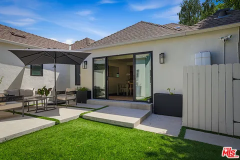 $2,345,000 | 11357 Aqua Vista Street, Studio City, CA 91602