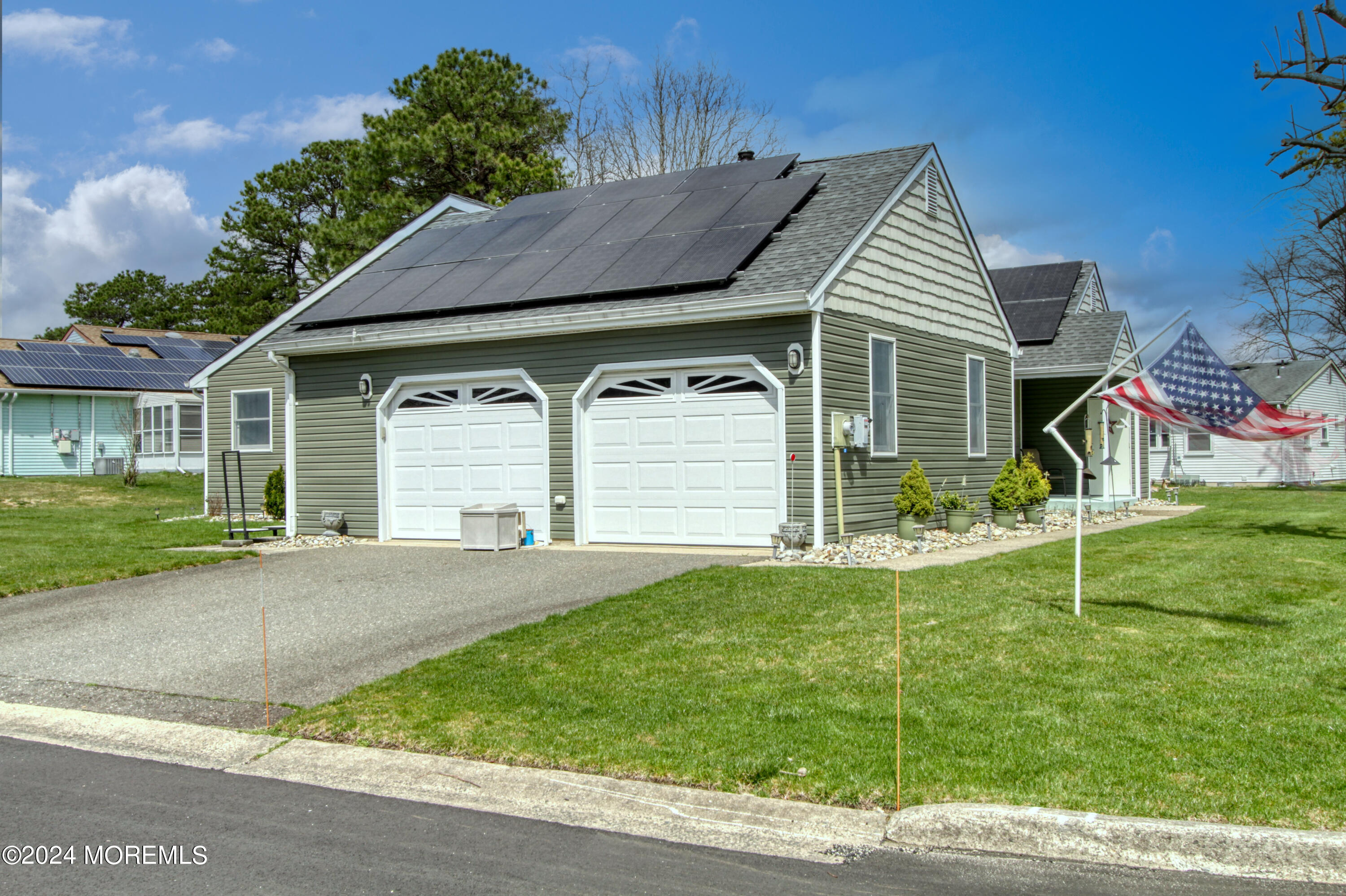 17 Berkshire Road Whiting, NJ 08759 - Photo 14 of 23 More View