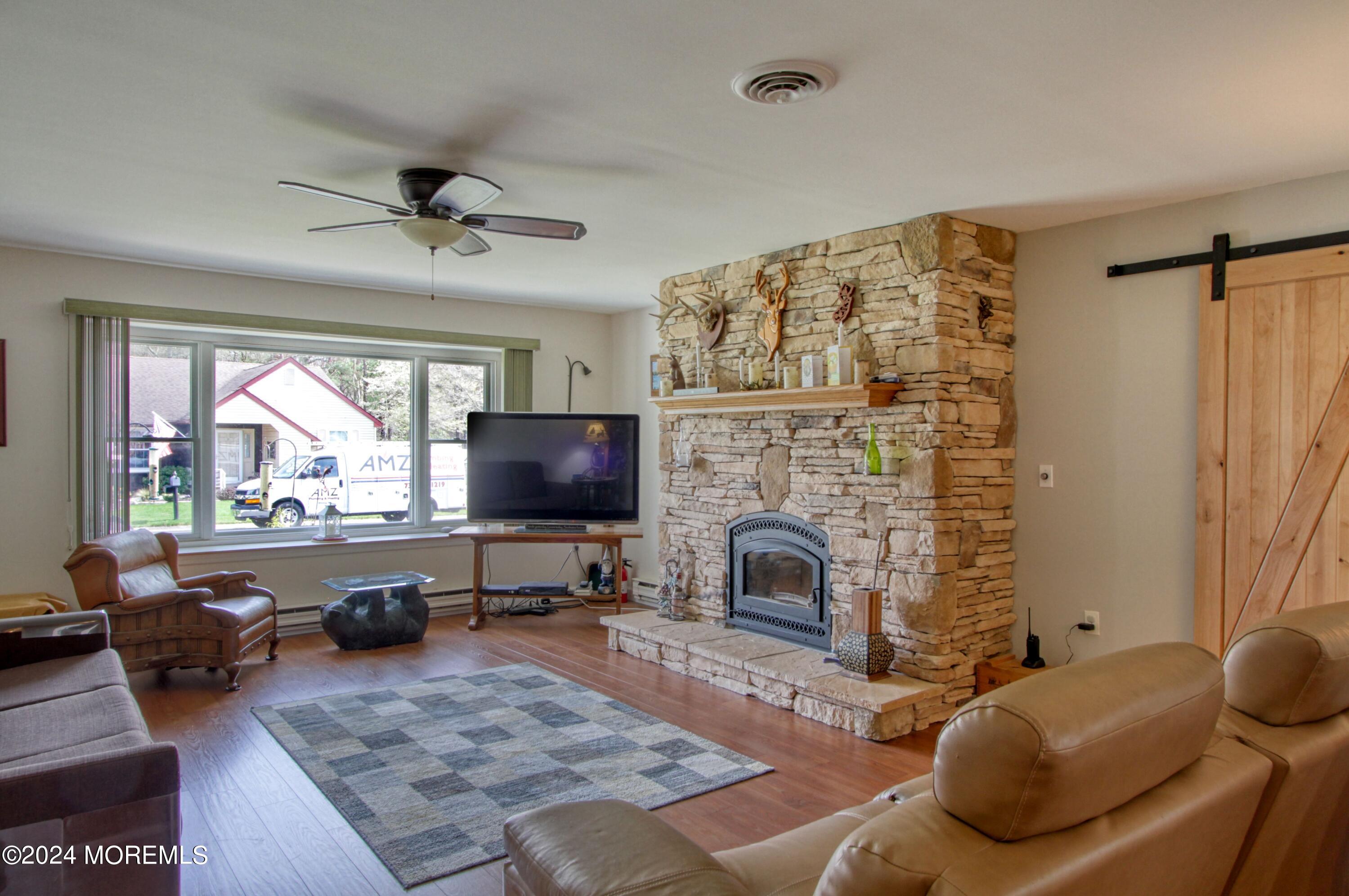 17 Berkshire Road Whiting, NJ 08759 - Photo 7 of 23 2nd View Living Room