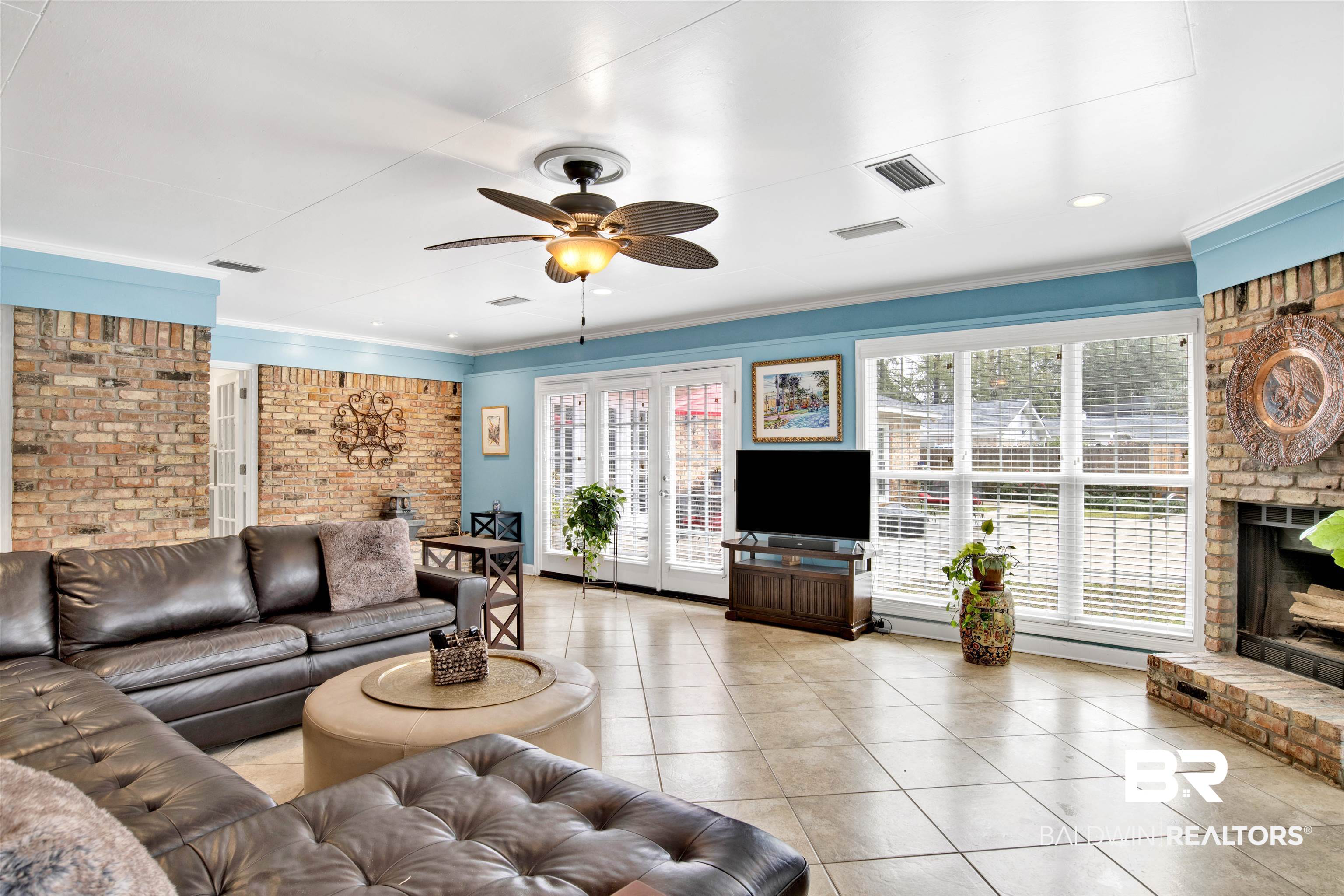 4159 Spring Valley Drive South Mobile, AL 36693 - Photo 4 of 45