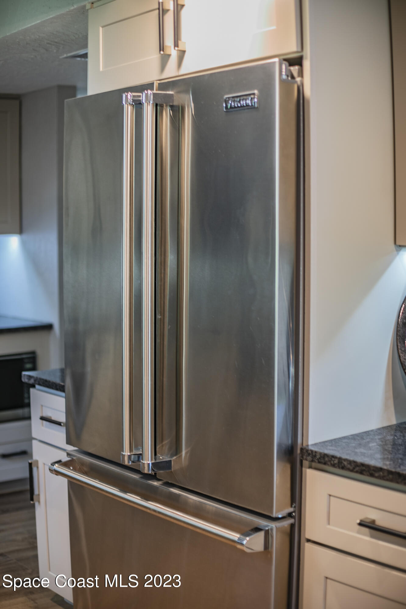 1428 Rose Court Melbourne, FL 32935 - Photo 24 of 78 Viking Refrigerator
