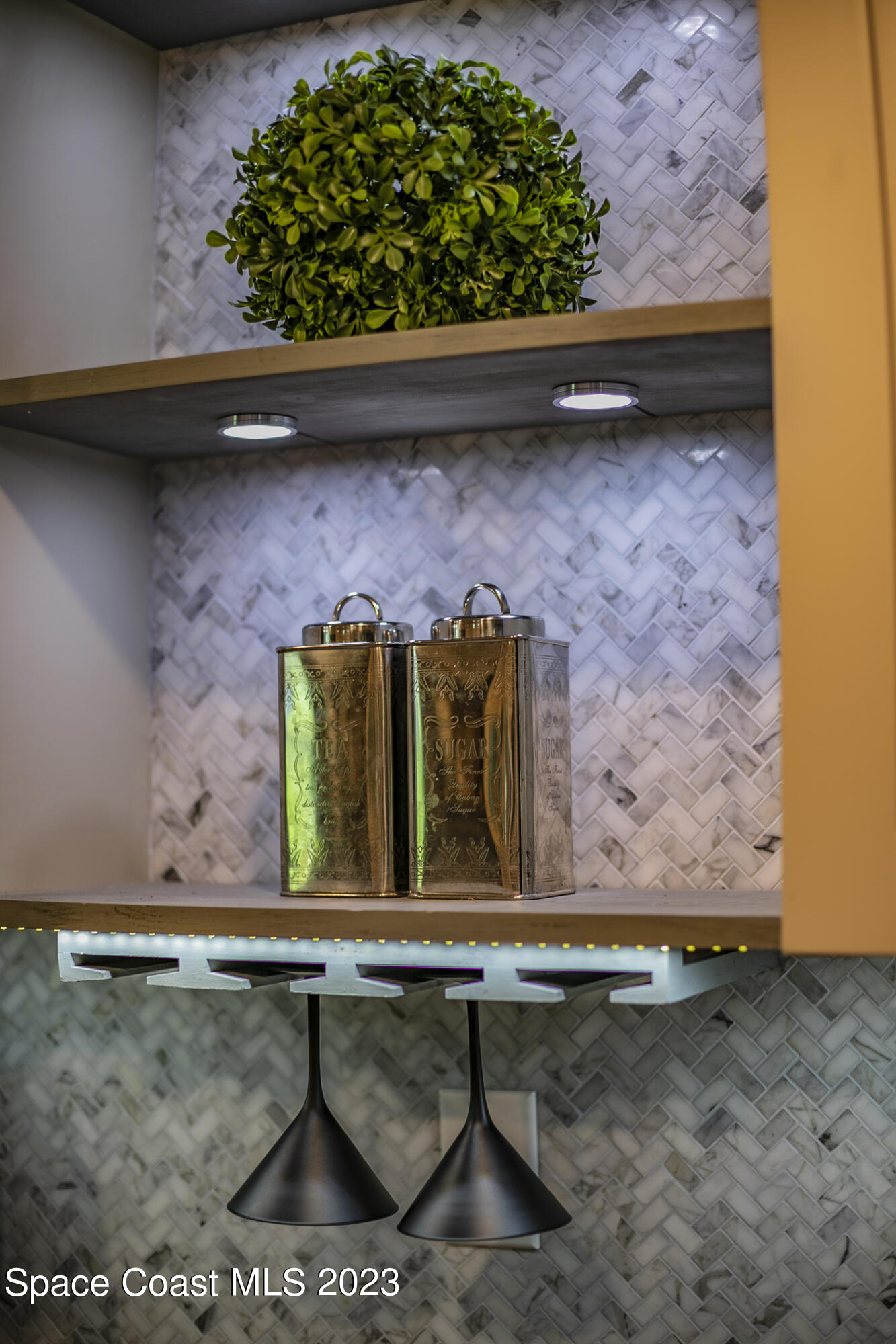 1428 Rose Court Melbourne, FL 32935 - Photo 26 of 78 Built-in shelves