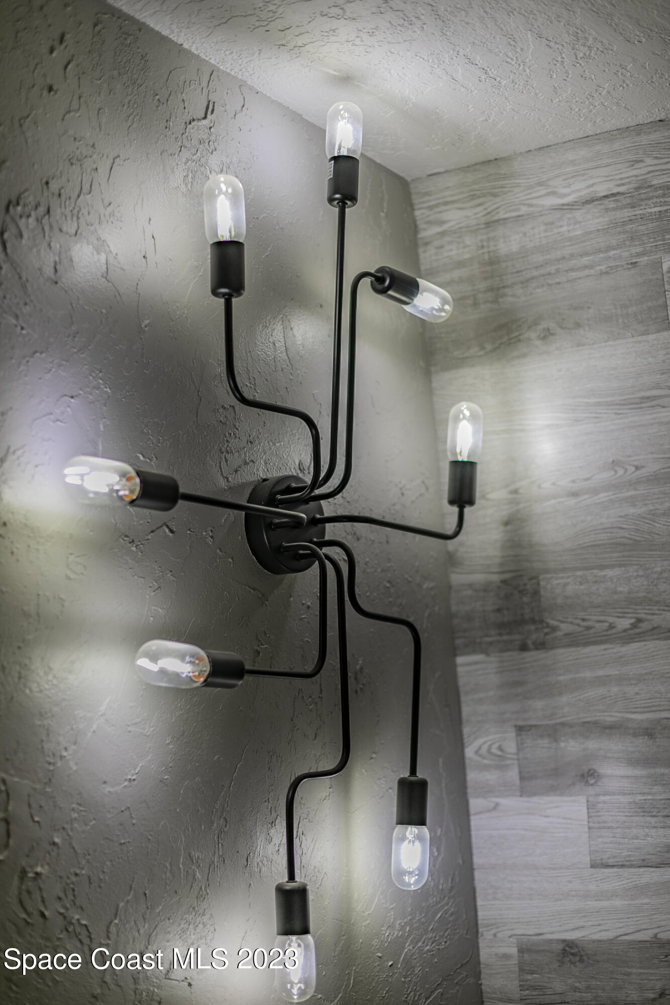 1428 Rose Court Melbourne, FL 32935 - Photo 46 of 78 Staircase Light