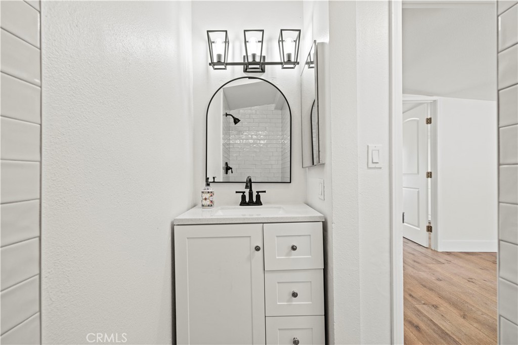 34717 Red Rover Mine Road Acton, CA 93510 - Photo 16 of 24 Guest House Bathroom