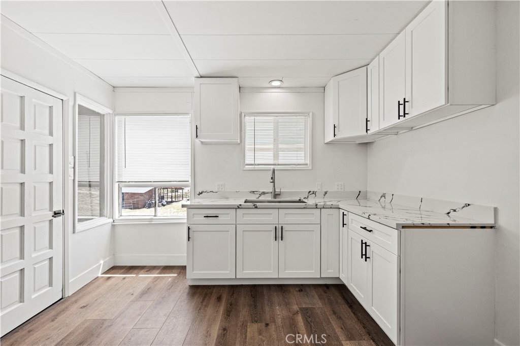 34717 Red Rover Mine Road Acton, CA 93510 - Photo 17 of 24 Guest House Kitchen