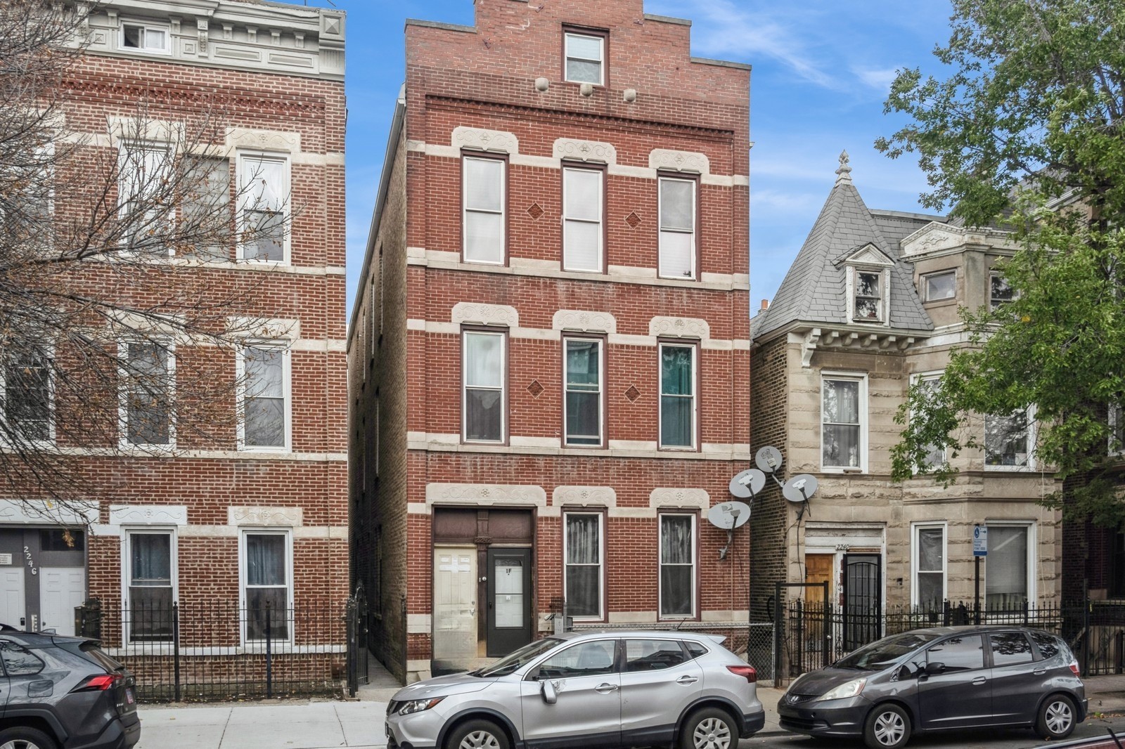 2242 West 19th Street, Unit 1R Chicago, IL 60608 - Photo 1 of 13