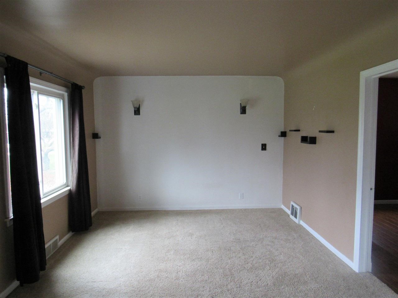 6136 Flushing Road Flushing, MI 48433 - Photo 11 of 21 21525726-10.JPG