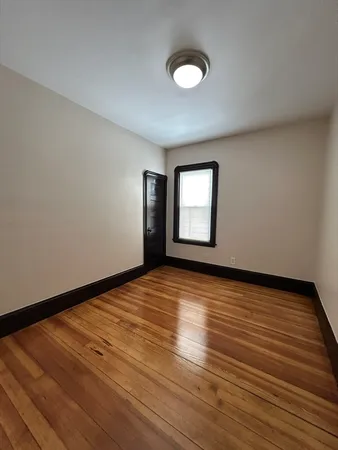 $1,700 | 345 Earle Street, Unit 2, New Bedford, MA 02746