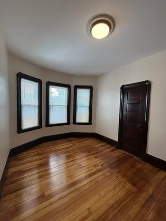 $1,700 | 345 Earle Street, Unit 2, New Bedford, MA 02746