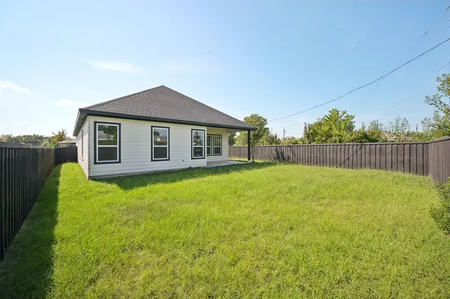 $389,500 | 314 Rudder Road, Gun Barrel City, TX 75156