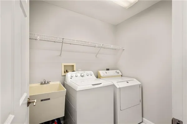 $950,000 | 2333 Southampton Drive, Pittsburgh, PA 15241