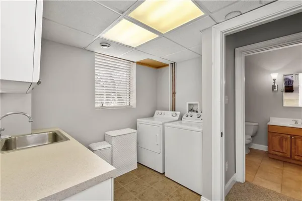 $950,000 | 2333 Southampton Drive, Pittsburgh, PA 15241