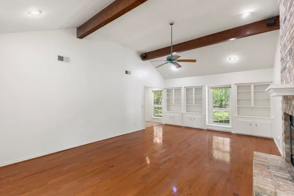 $455,000 | 1 Cape Chestnut Drive, The Woodlands, TX 77381