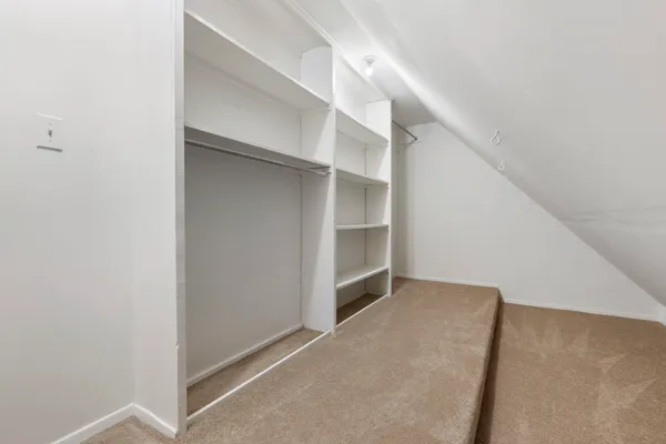 $455,000 | 1 Cape Chestnut Drive, The Woodlands, TX 77381