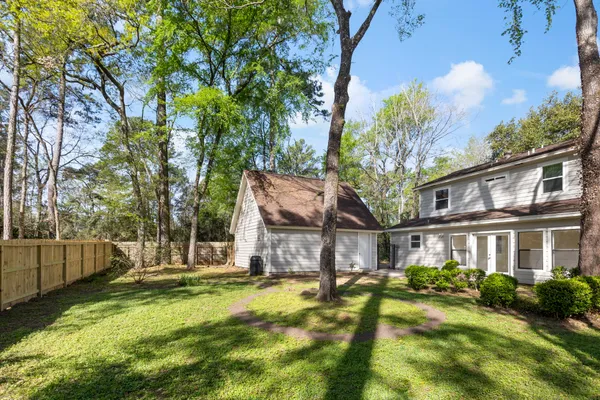 $455,000 | 1 Cape Chestnut Drive, The Woodlands, TX 77381