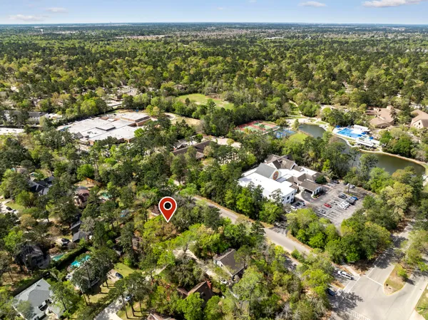 $455,000 | 1 Cape Chestnut Drive, The Woodlands, TX 77381