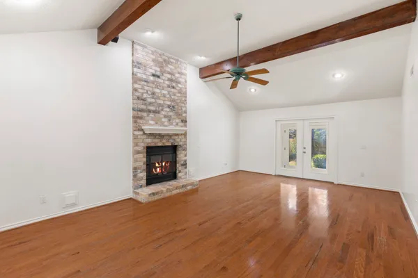 $455,000 | 1 Cape Chestnut Drive, The Woodlands, TX 77381