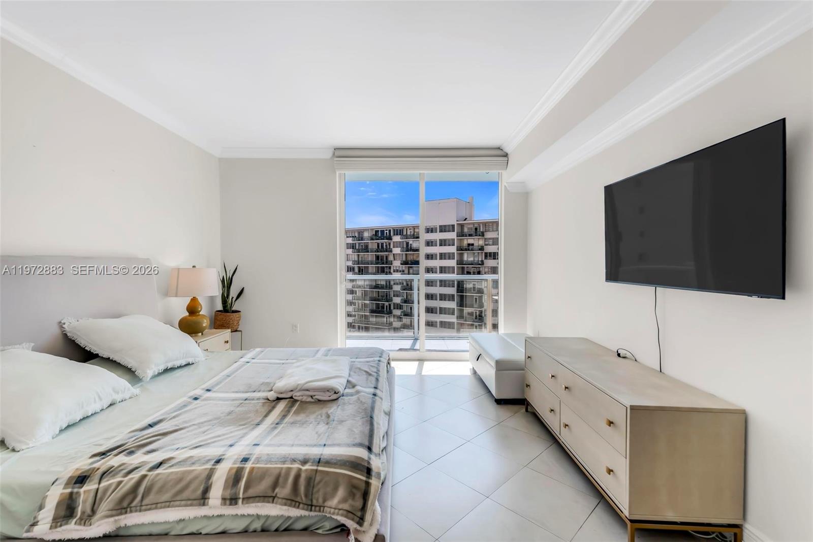 218 Southeast 14th Street, Unit 1003 Miami, FL 33131 - Photo 23 of 67