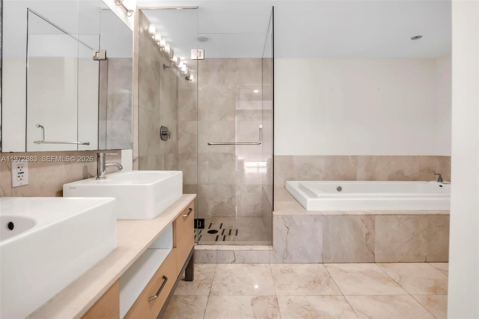 218 Southeast 14th Street, Unit 1003 Miami, FL 33131 - Photo 26 of 67