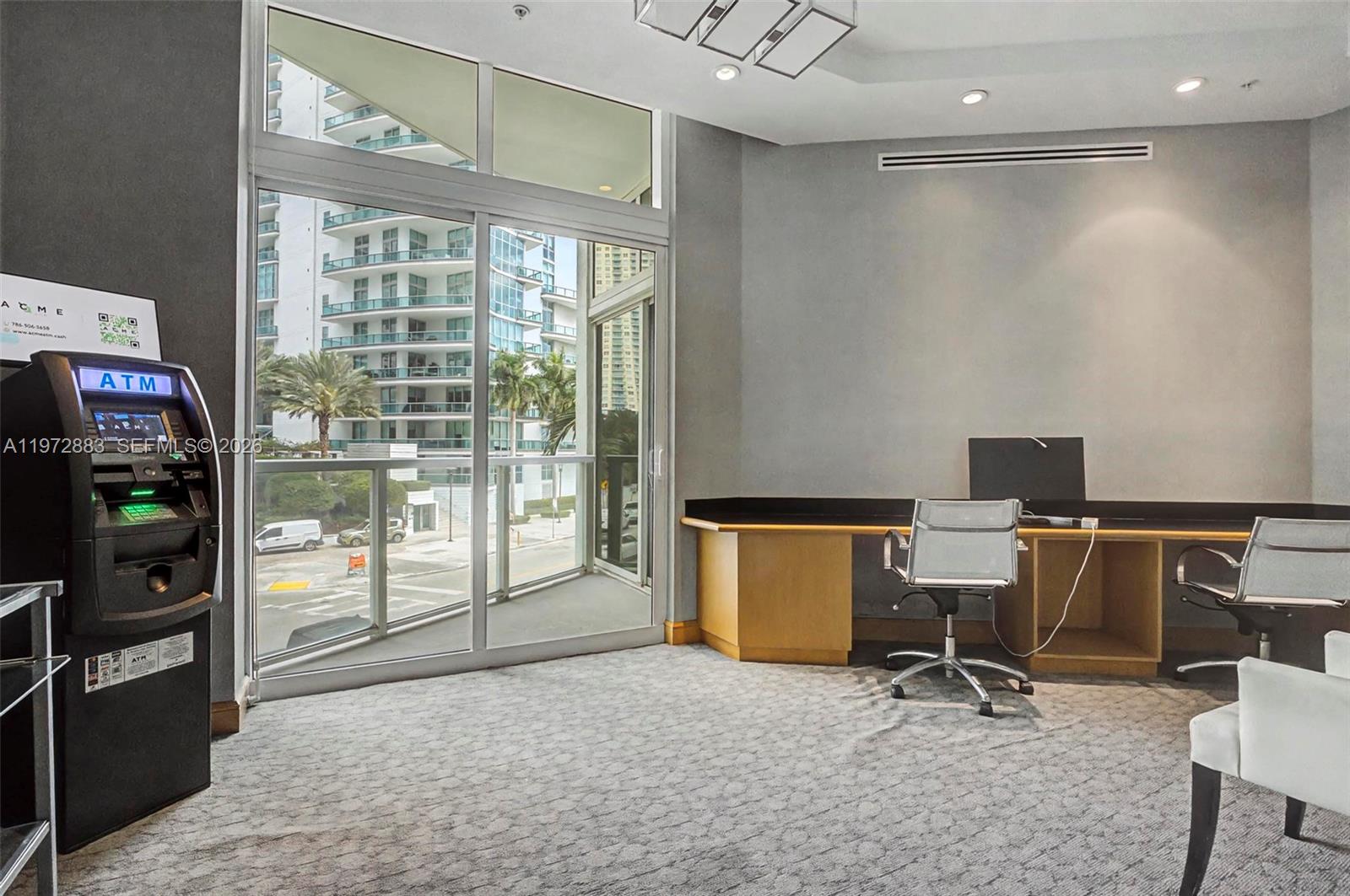 218 Southeast 14th Street, Unit 1003 Miami, FL 33131 - Photo 62 of 67