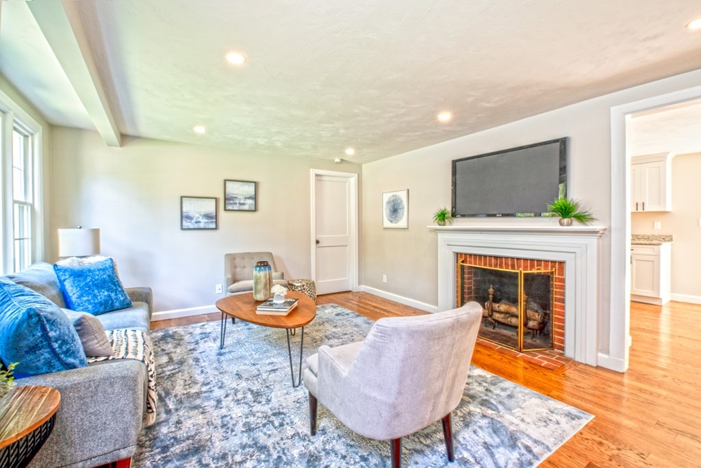 6 Timber Lane Wayland, MA 01778 - Photo 6 of 20 Gallery Image 6