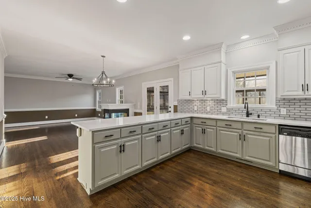 $679,000 | 328 Oak Bluff Road, Kinston, NC 28504