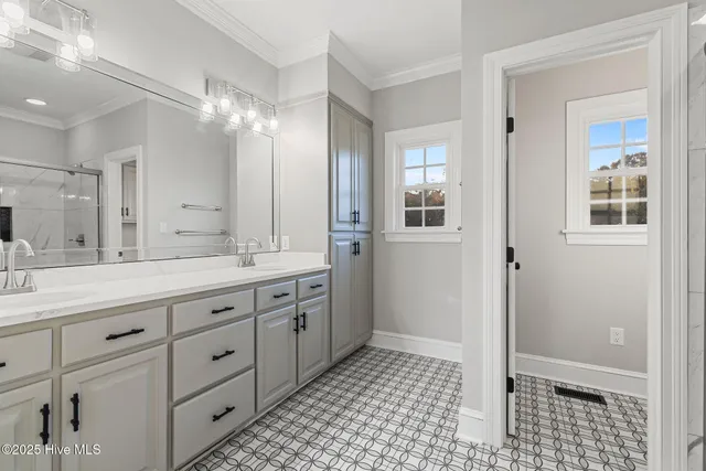 $679,000 | 328 Oak Bluff Road, Kinston, NC 28504