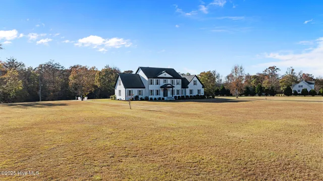 $679,000 | 328 Oak Bluff Road, Kinston, NC 28504