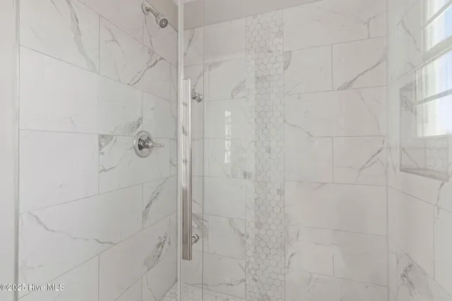 $679,000 | 328 Oak Bluff Road, Kinston, NC 28504